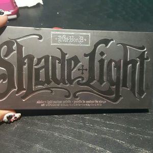KAT VON D CONTOUR