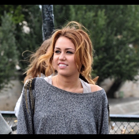 Shoulder embellished sweater