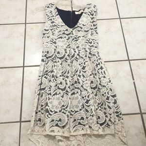 Beautiful Cream/Ivory Lace Blue Lining Dress