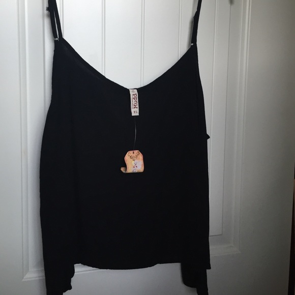 Loose semi cropped tank