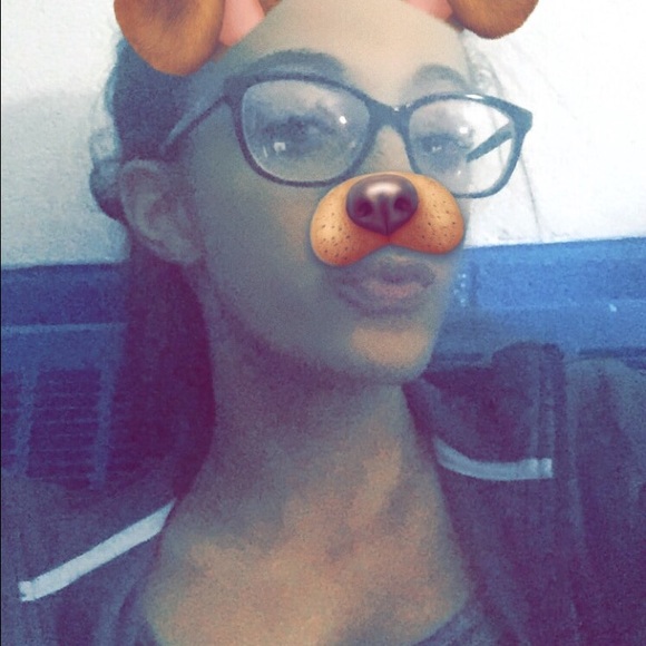 Meet your Posher, Makayla - Picture 1 of 1