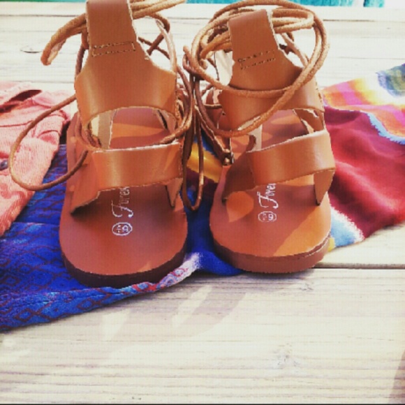 🌺🌴🍹Brazil Summer Sunset.... Gladiator Sandals - Picture 3 of 4