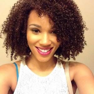 Meet your Posher, Dina