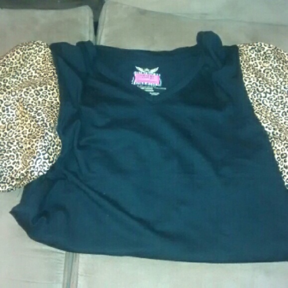 Custom Tee's - Picture 1 of 1