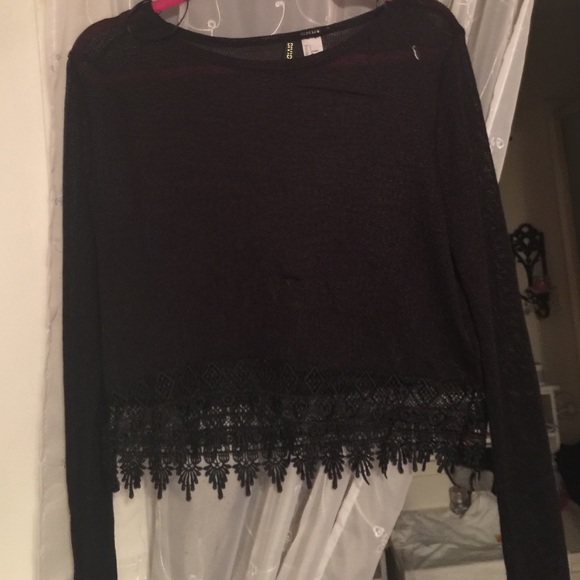 Light weight sweater - Picture 1 of 1