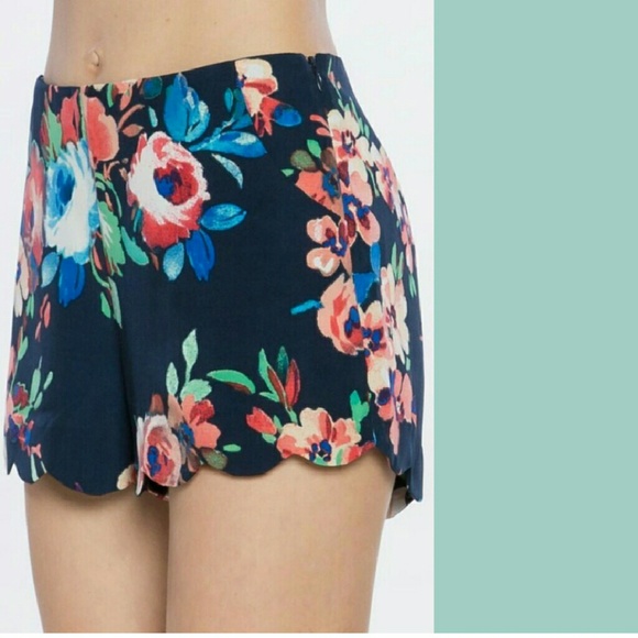 LOVE STITCH - floral print shorts - Picture 2 of 2