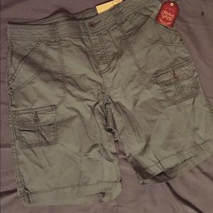 NWT Cargo shorts!