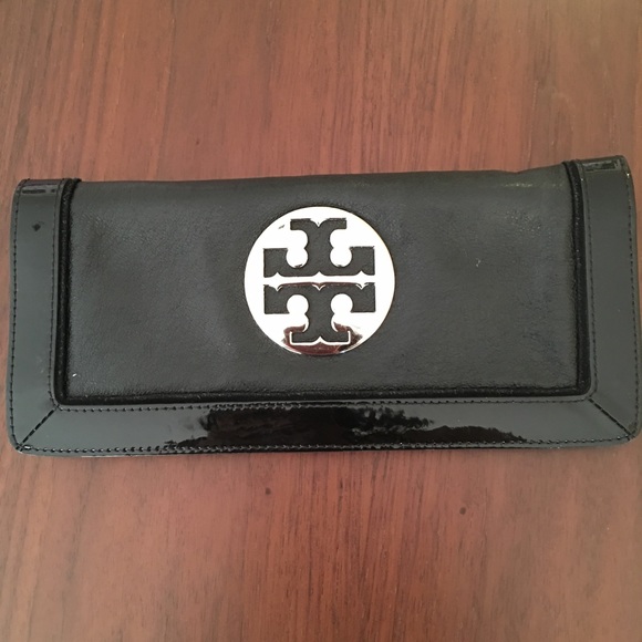 Tory Burch black patent/calf leather clutch