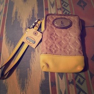 NWT Fossil🔑 Wallet Wristlet REDUCED