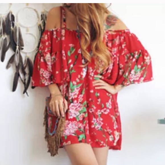 HP 7/23๐บSexy Red Pattern Shoulderless Top - Picture 2 of 4