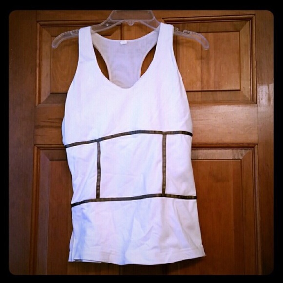 Lululemon top