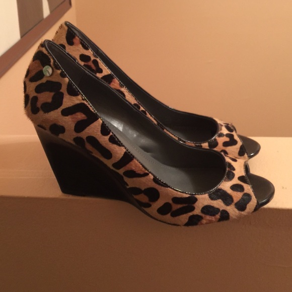 Calvin Klein Callie Hair Calf Patent PeepToe Wedge - Picture 2 of 4