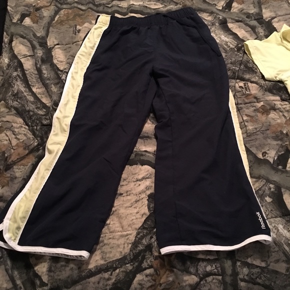 Reebok, M workout outfit. Size M
