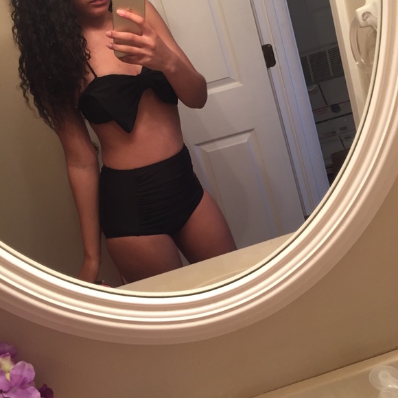 High Waisted Swim Suit 😍 - Picture 3 of 4