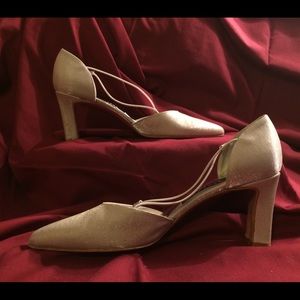 Stuart Weitzman Heel