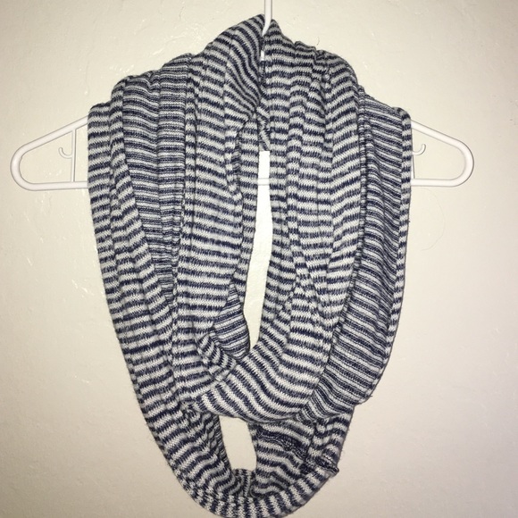 2 Lightweight Brandy Melville Infinity Scarves