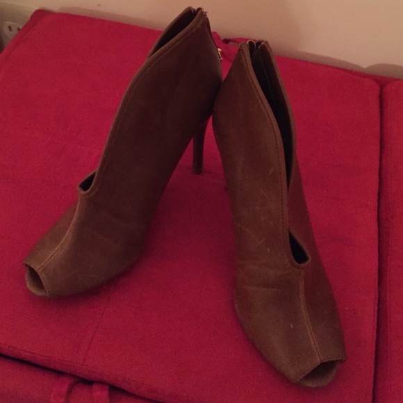 Peep toe Carmel bootie