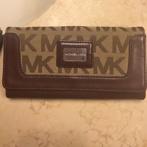 Michael Kors wallet