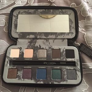 Urban decay smoked eyeshadow