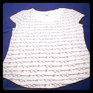 White tee with glasses print