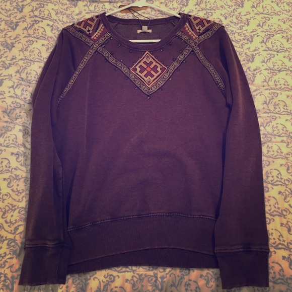 purple sweater/sweatshirt