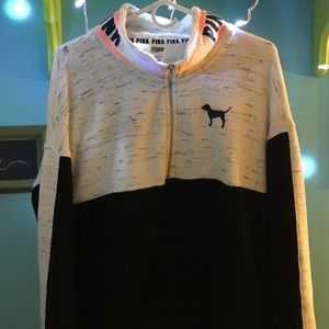 *TRADING* VS Pink Half Zip