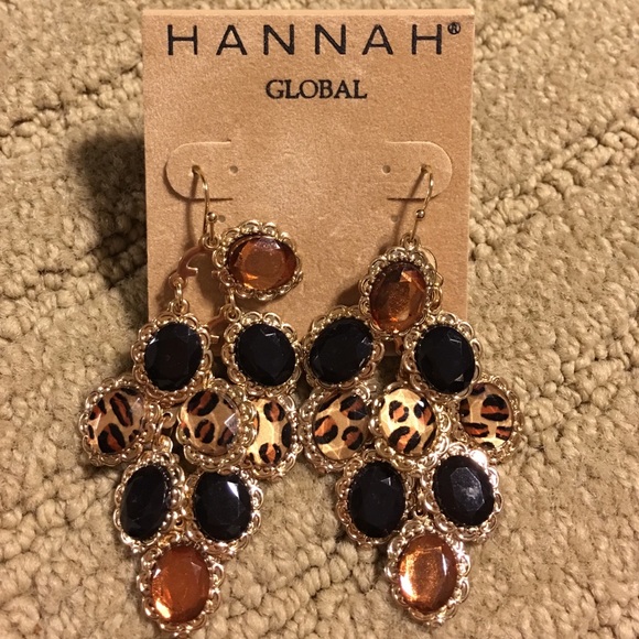 Animal print dangling earrings