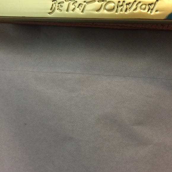 💥Price Drop- Betsey Johnson Heart Quilt Crossbody - Picture 2 of 4