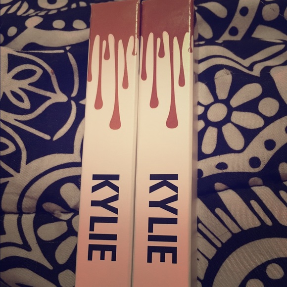 Kylie Lip Kit Lip Gloss