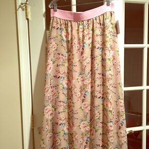 NWT Lularoe floral Lucy skirt