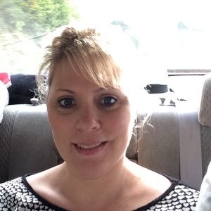 Meet your Posher, Rena