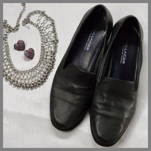 Villager Liz Clayborne Loafer Shoes