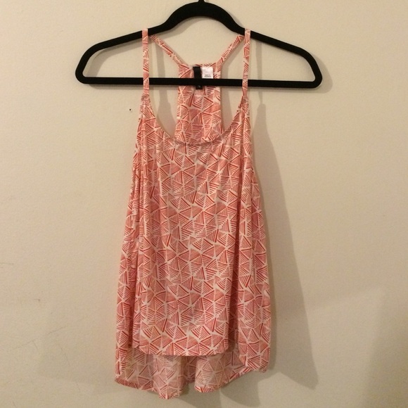 H&M Tops - Patterned Red/White Racerback Tank