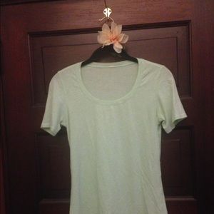 Super soft mint workout tee Lulu