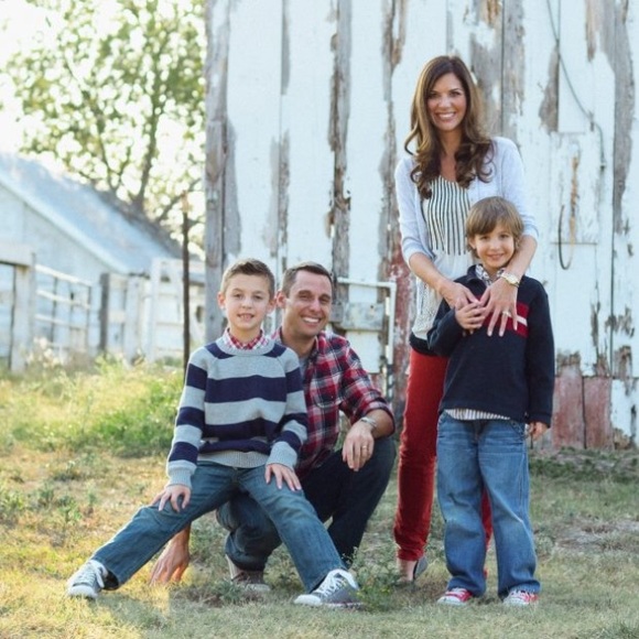 Meet your Posher, Vicki - Picture 3 of 16