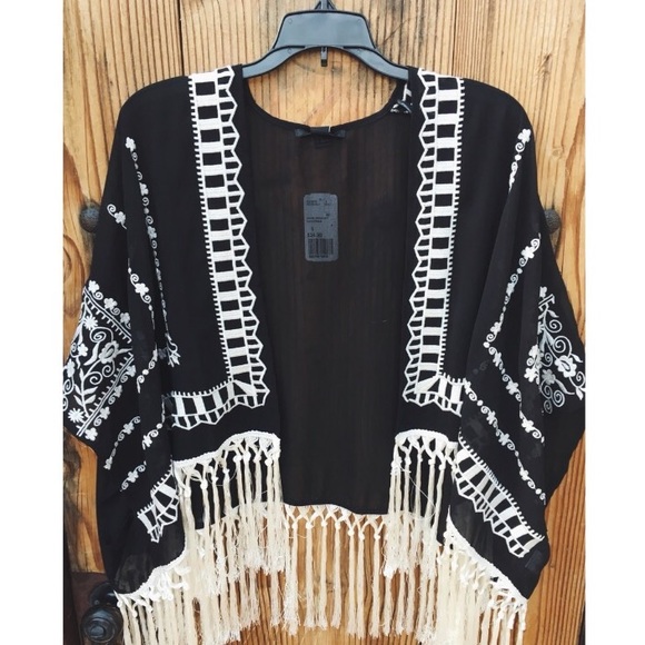 Beautiful Forever 21 Woven Cardigan