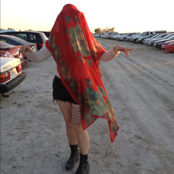 Meet your Posher, Elizabeth - Picture 3 of 4