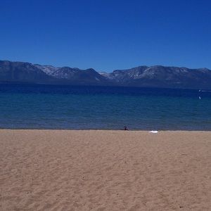 Meet your Posher, Nakiya