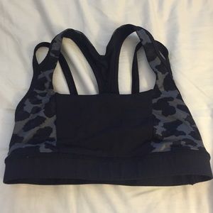 Lululemon sports bra
