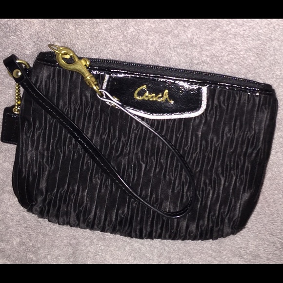 Wristlet
