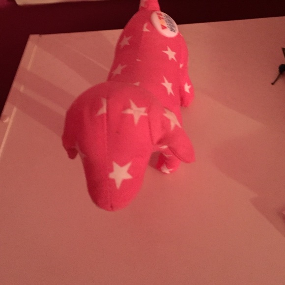 Victoria's Secret dog - Picture 1 of 3