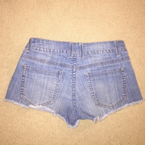 American Style Iris Jeans shorts - Picture 2 of 3