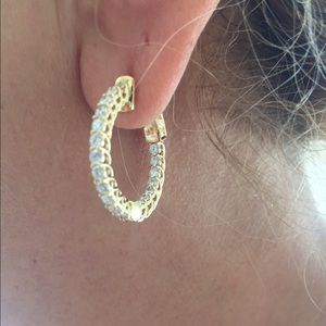BRAND NEW 18K YELLOW GOLD DIAMOND HOOP EARRINGS