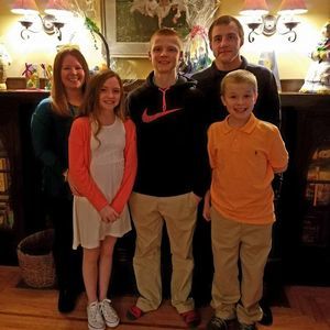 Meet your Posher, Alyson