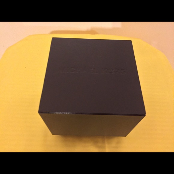 🚫SOLD🚫Michael Kors Watch - Picture 3 of 3