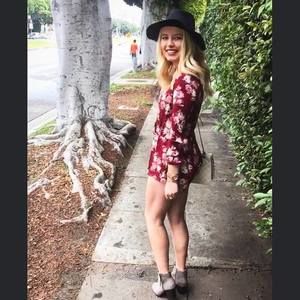 Meet your Posher, Kayla