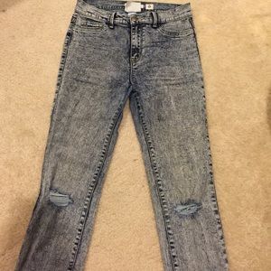 distressed skinny jeans
