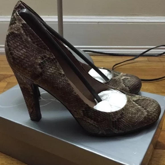 Jessica Simpson snake print heels size 9 - Picture 2 of 4