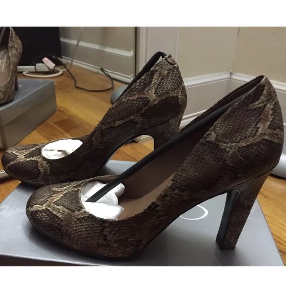 Jessica Simpson snake print heels size 9 - Picture 3 of 4
