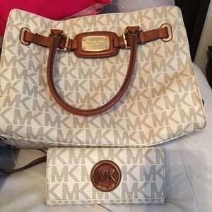 2 MK purses